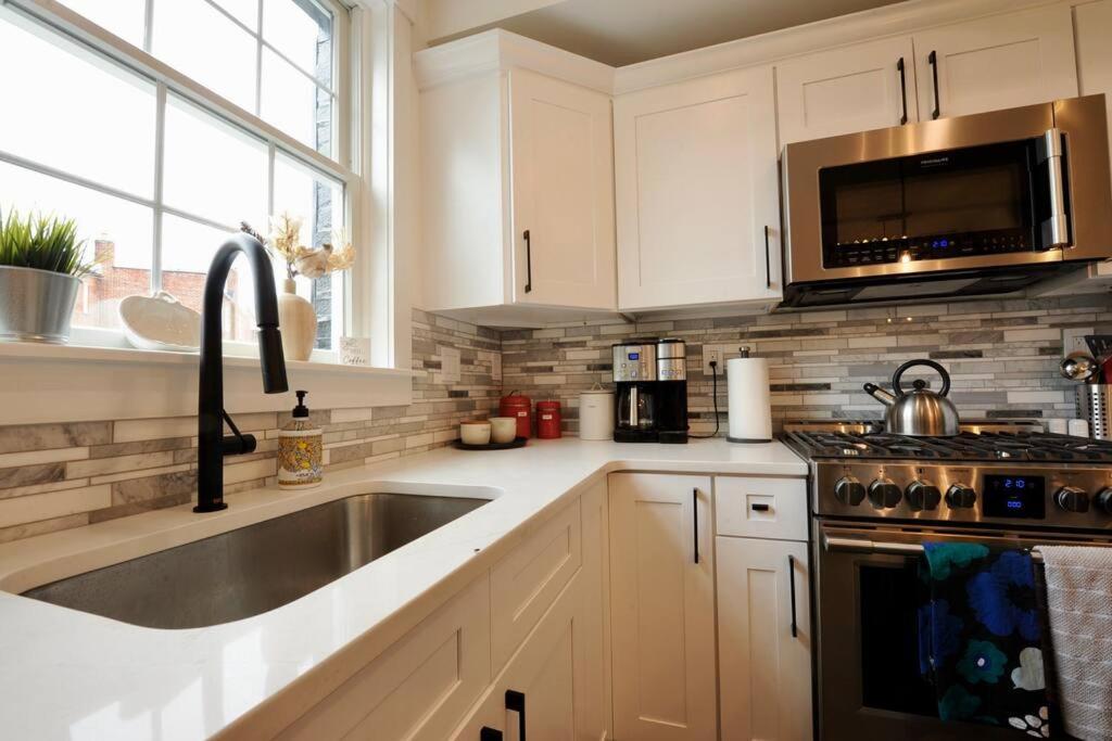 Cherry Blossom Townhouse, Easy Dc Access Washington Eksteriør bilde